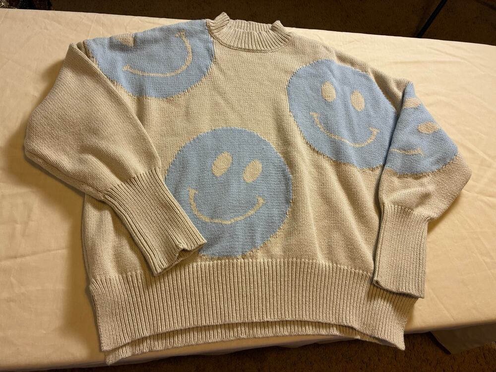 By Together Smiley Face Sweater Small Beige Blue Chunky Knit Cute Aesthetic